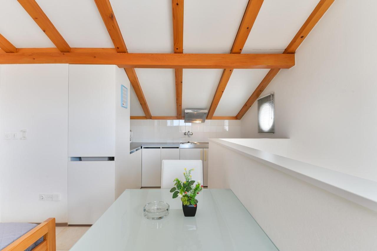 Apartments With A Parking Space Zaton, Zadar - 11130 زاتون المظهر الخارجي الصورة