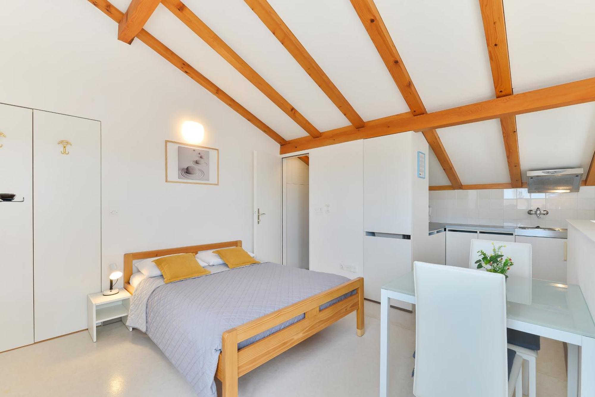 Apartments With A Parking Space Zaton, Zadar - 11130 زاتون الغرفة الصورة